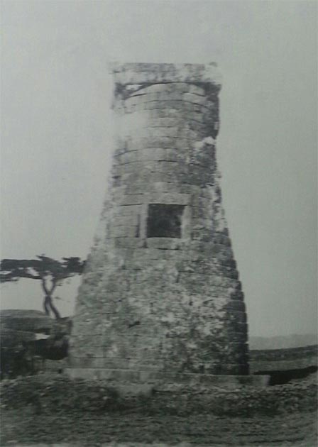 Photo historique de l'observatoire de Cheomseongdae dans les années 1930. (Roadgo / CC BY-SA 3.0)