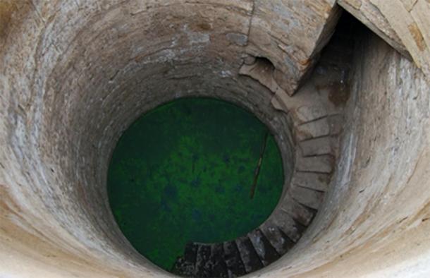Le puits du nilomètre à Kom Ombo en Egypte. Source : Claudio Caridi / Adobe stock