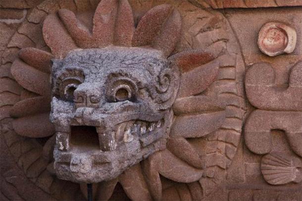 La tête de Quetzalcoatl à Teotihuacan. (Josue /Adobe Stock)