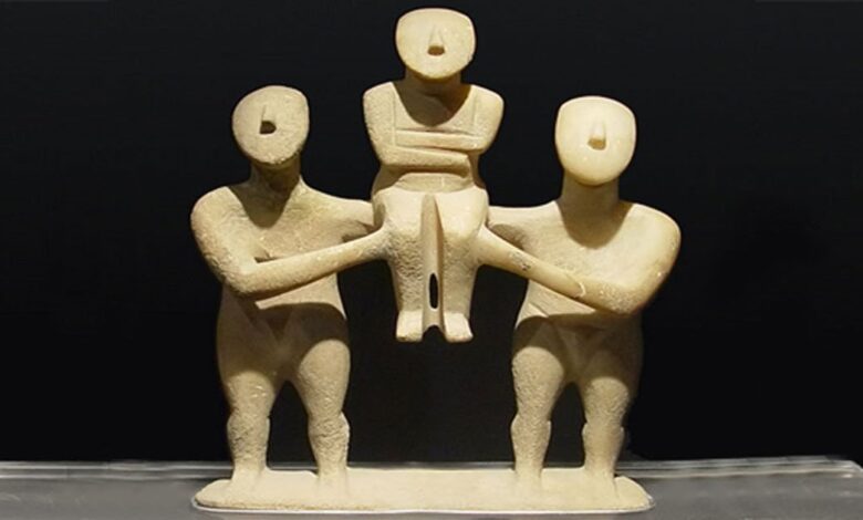 The three Figurines – Cycladic Art