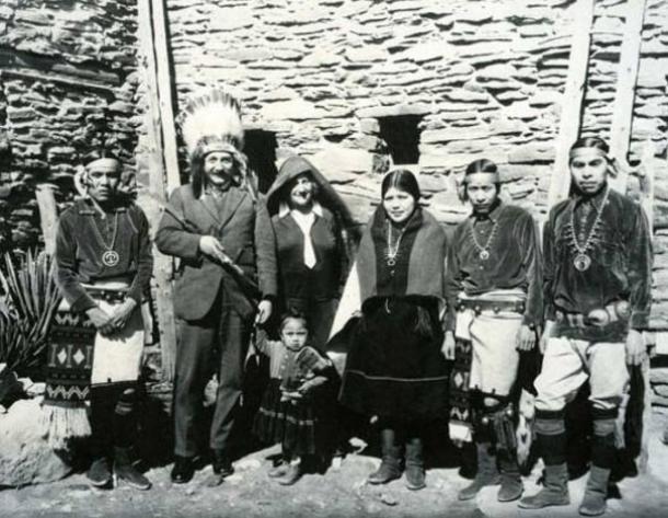 Einstein avec les Hopi, début du 20e siècle. 