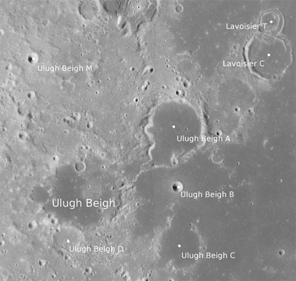 Images satellites de la caisse Ulugh Beigh sur la lune. (NASA / LRO_LROC_TEAM / Domaine public)