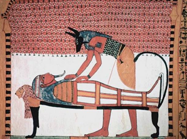 Anubis était le dieu égyptien antique associé aux rituels de momification et d'enterrement, ici il s'occupe d'une momie. (Jeff Dahl / Domaine public)