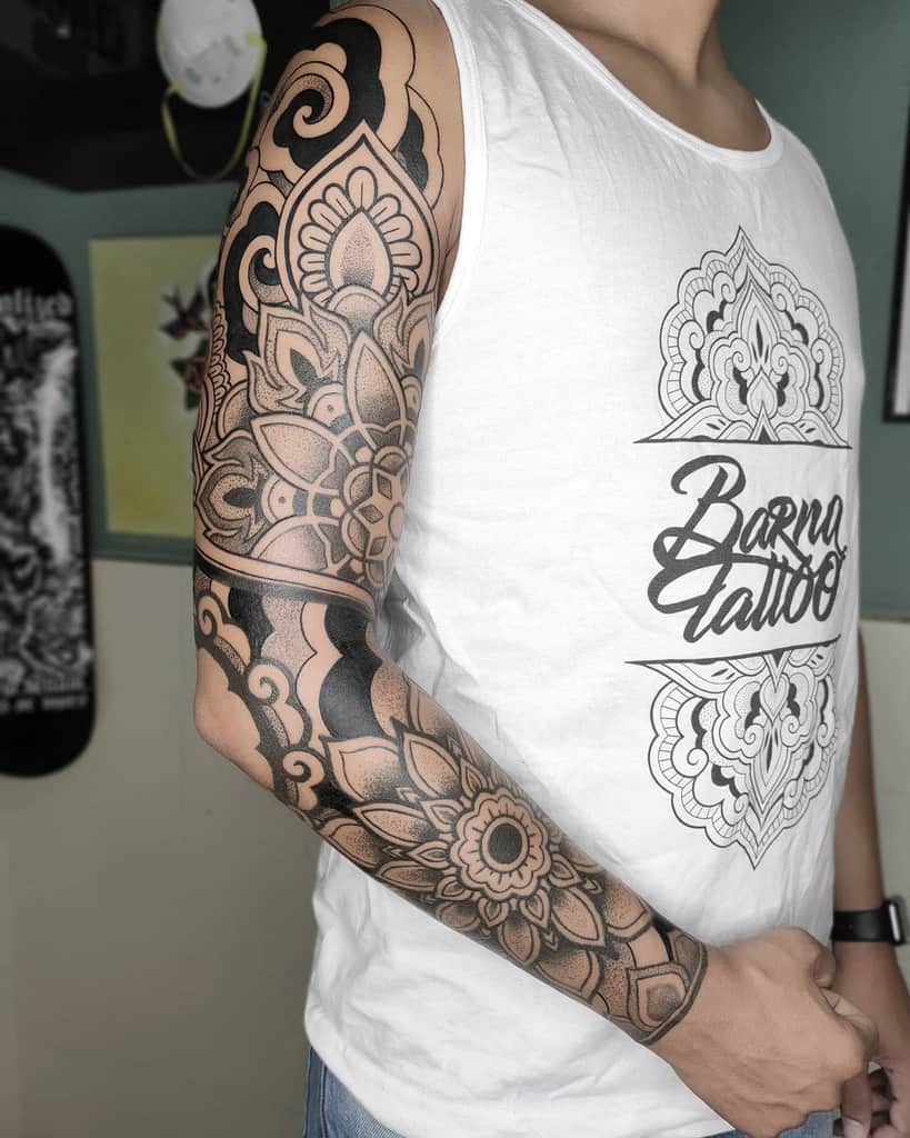 Tatouage de fleurs pour hommes edumandarina_tattoo