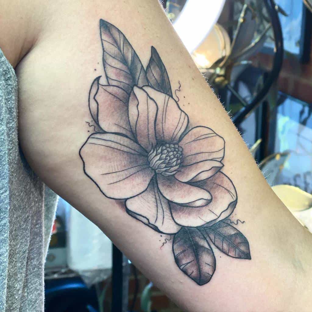 bras magnolia tatouages figure8inkstudios