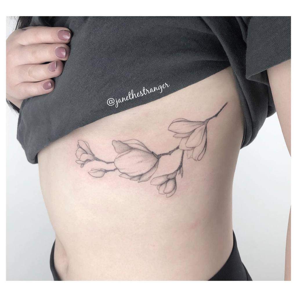 tatouages de magnolia latéraux Janethestranger