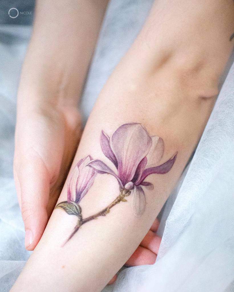 Tatouages réalistes en magnolia nicole_inkart