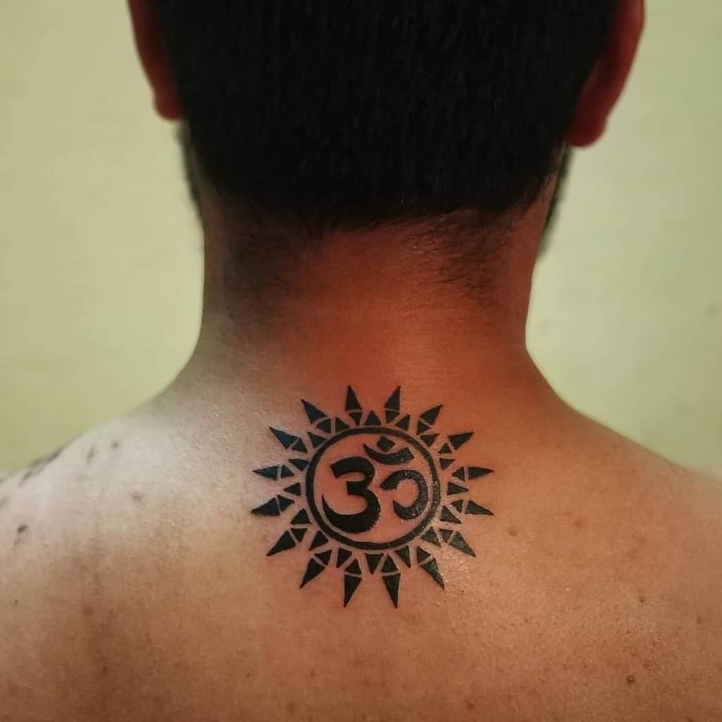 Petits tatouages tribaux du soleil tattoozbygourav