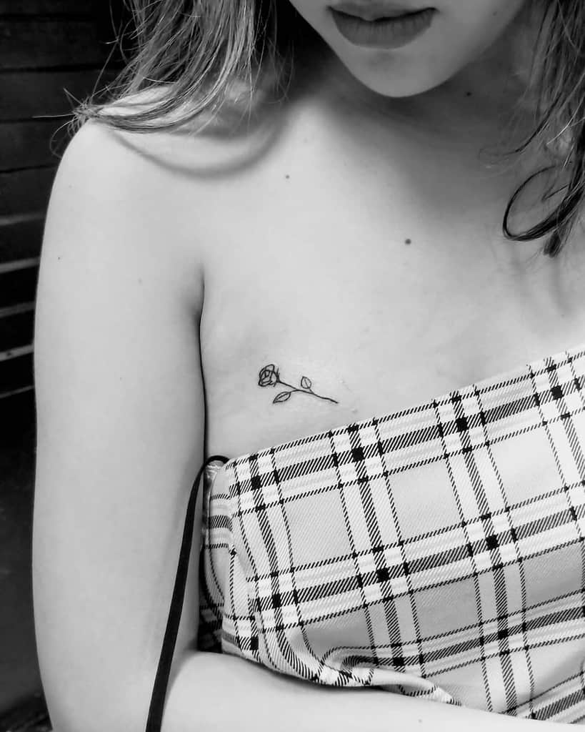 poitrine minuscule rose tatouages twacetatu