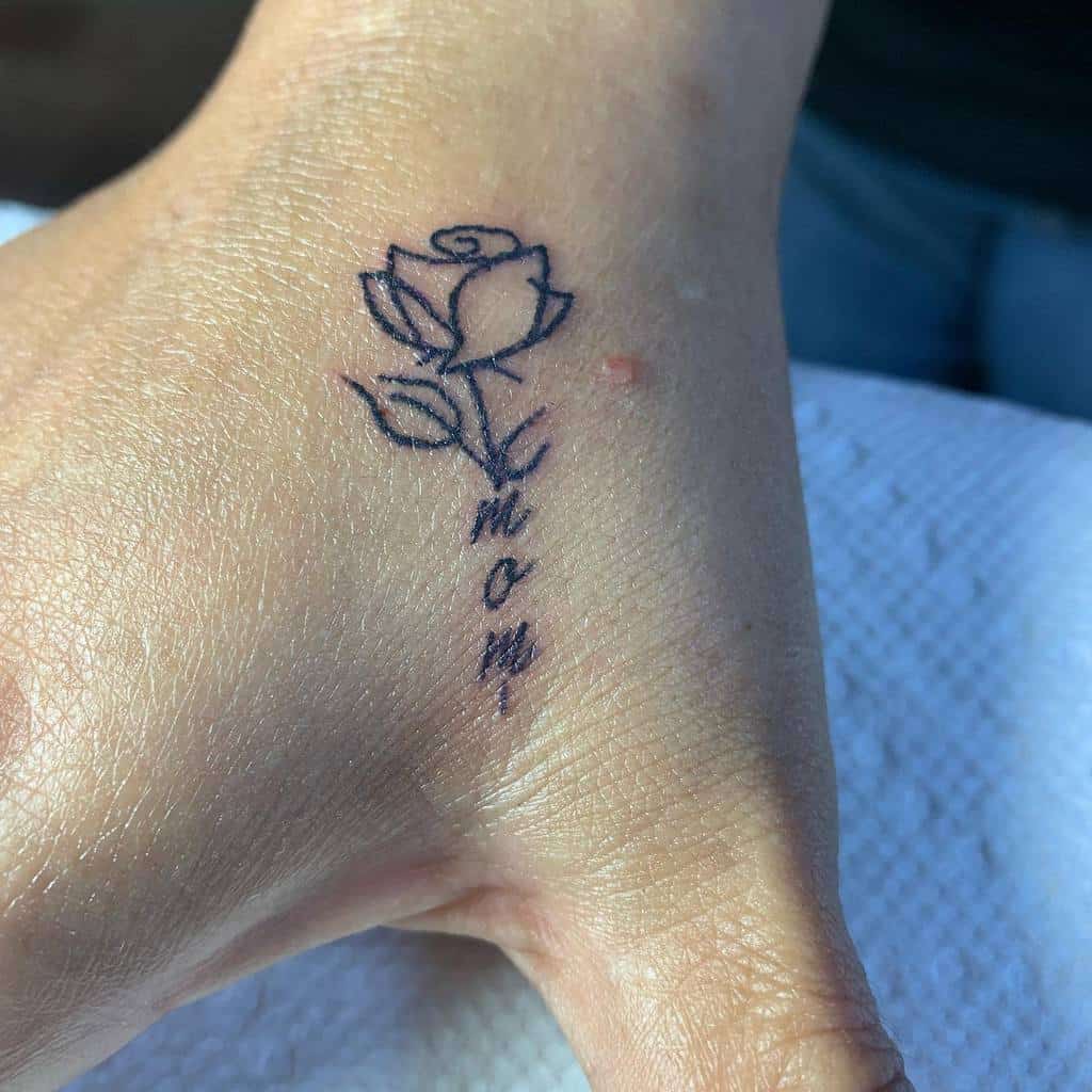 tatouages de roses minuscules à la main s.s.j.r_ink