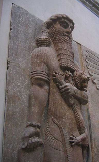 Ancienne statue assyrienne actuellement au Louvre qui, selon certains spécialistes, représente Enkidu, un personnage majeur de l'