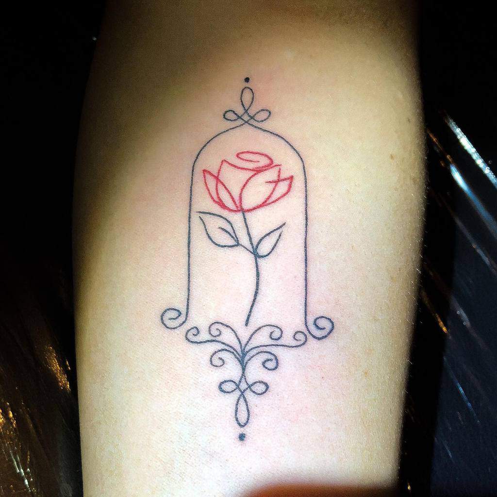 beauté simple et la bête rose tatouages rogue_ink_tattoo