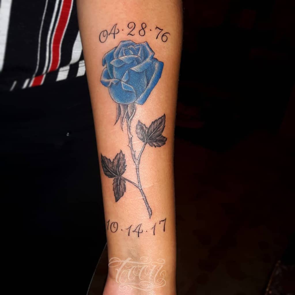 avant-bras bleu rose tatouages toon_tattoo