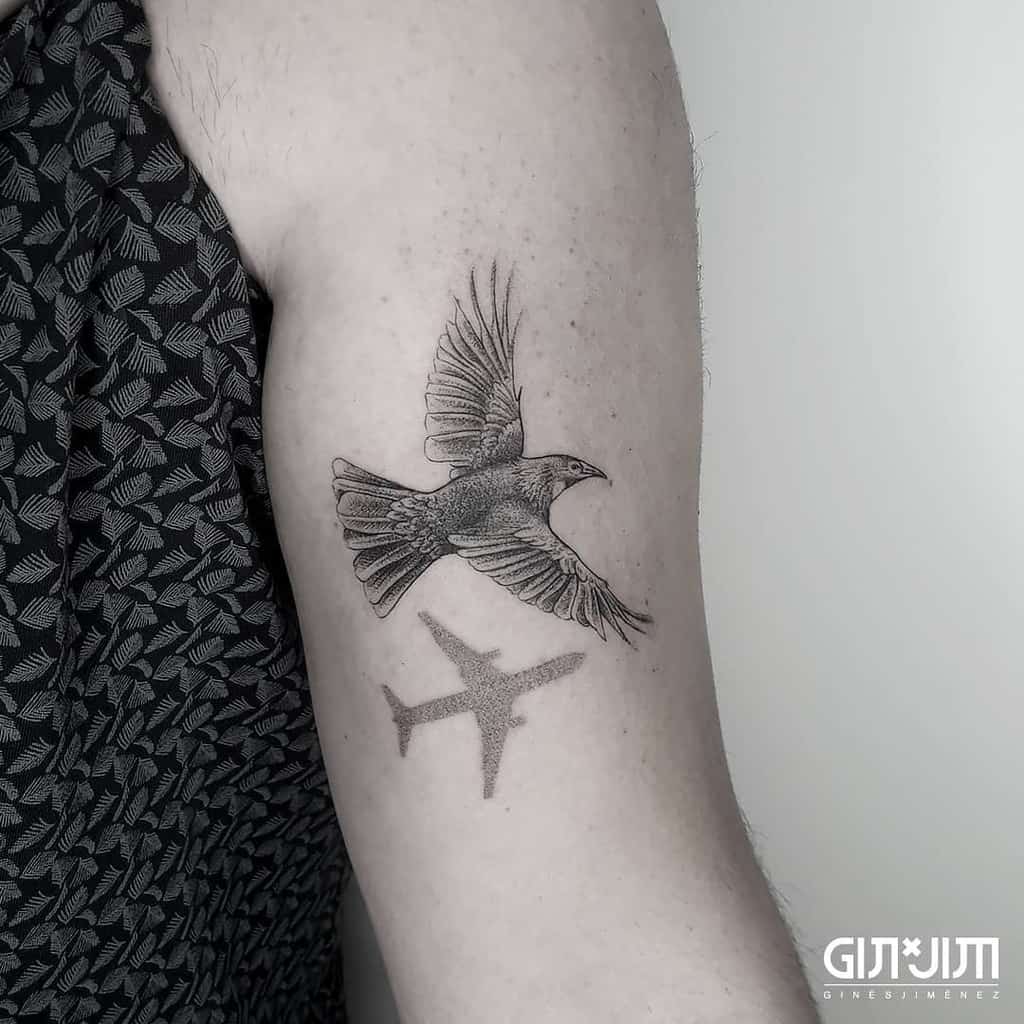 Tatouages de petits oiseaux sur les bras Ginjimtattoo