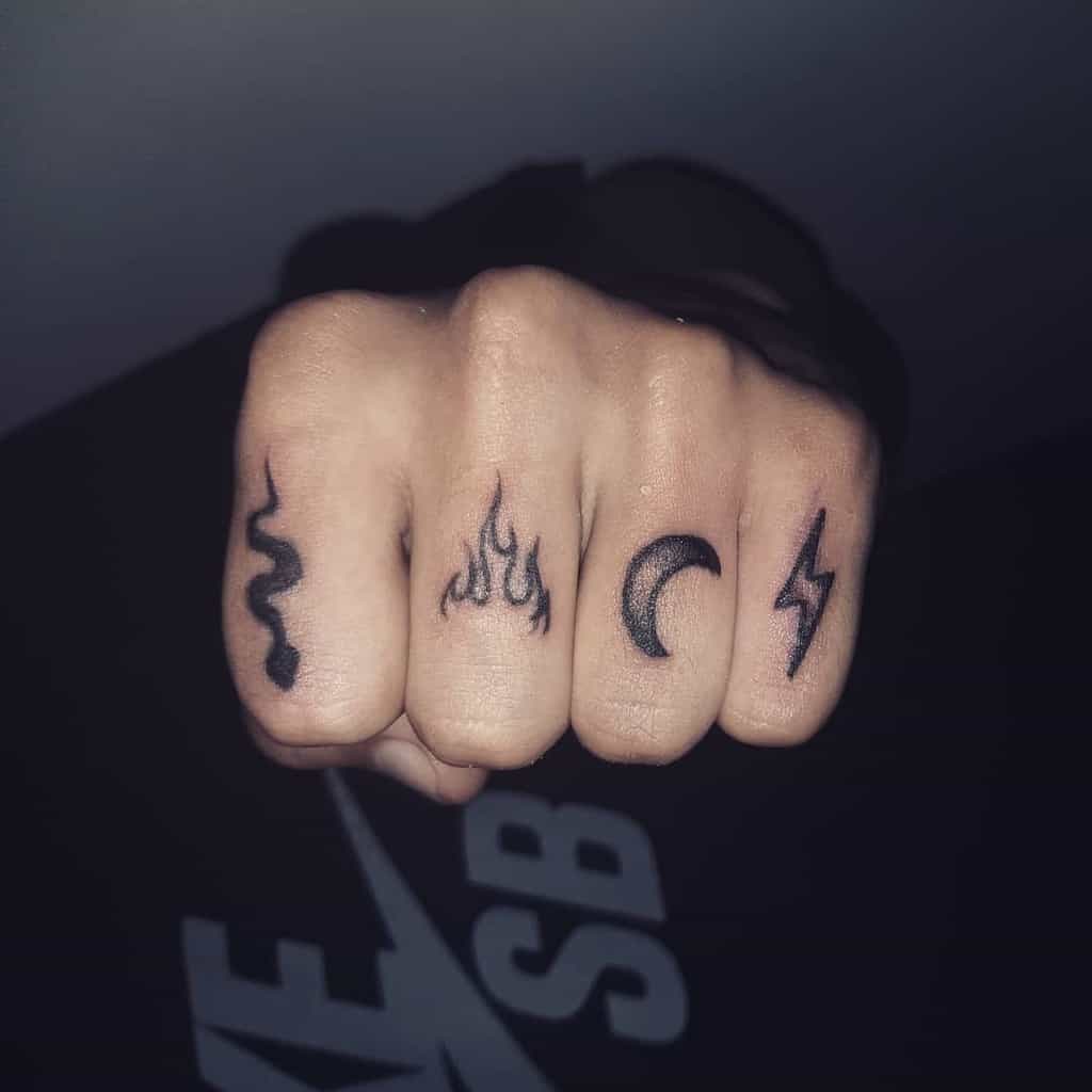 Petit symbole Tatouages de doigts tatoués7skins