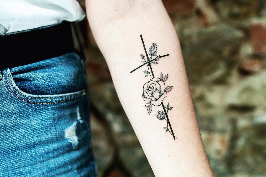 Top 69 des meilleures id es de tatouage de petites croix 