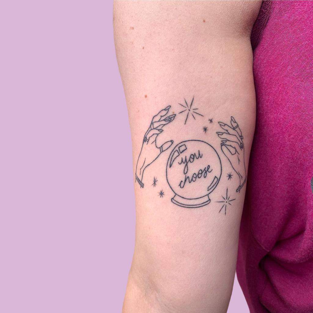 Petits tatouages significatifs sur les bras Roxy Shetatts