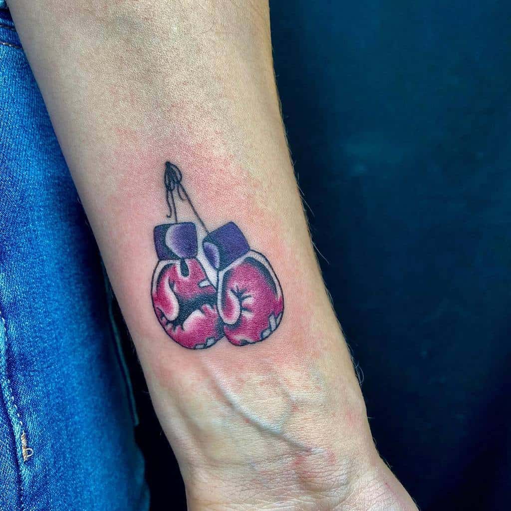 Tatouages de petits poignets pour hommes Domino.z.tattoos
