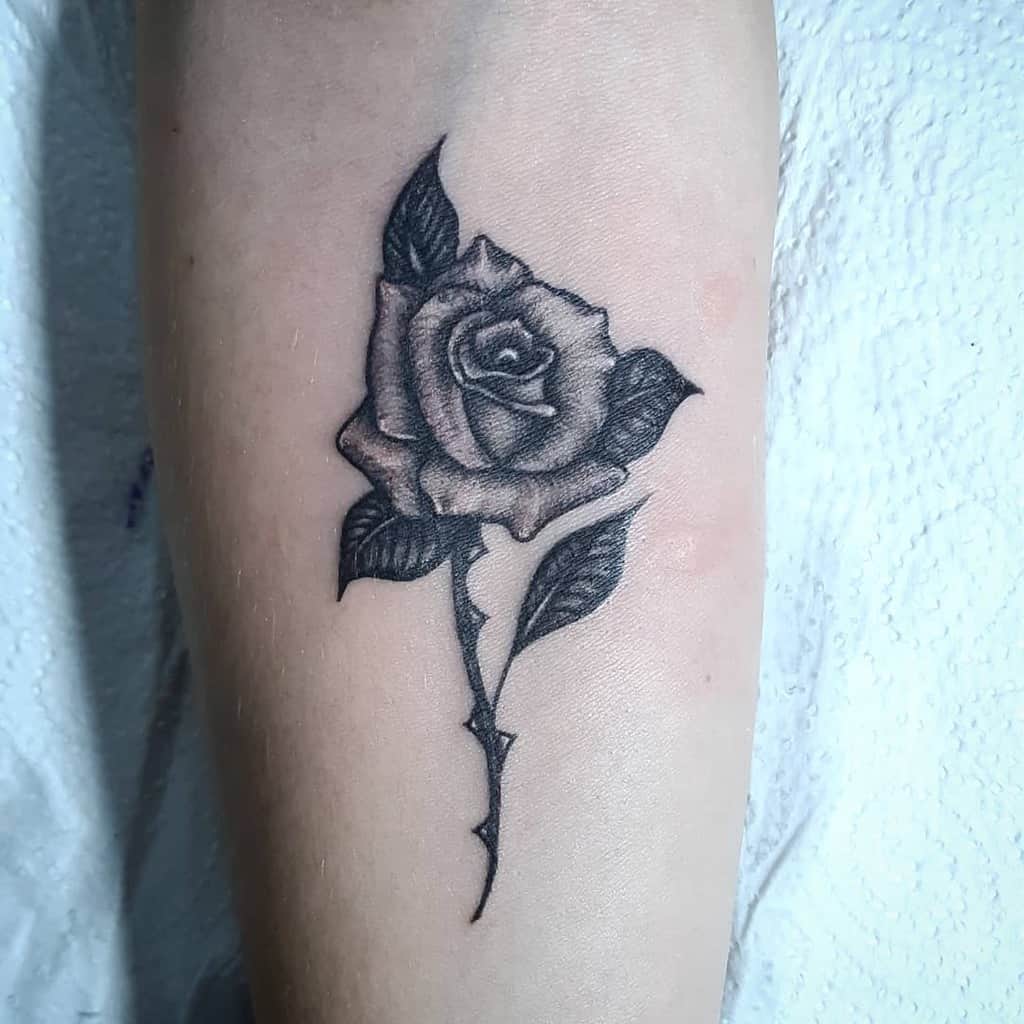 Tatouages d'avant-bras de petites roses Flamishadow