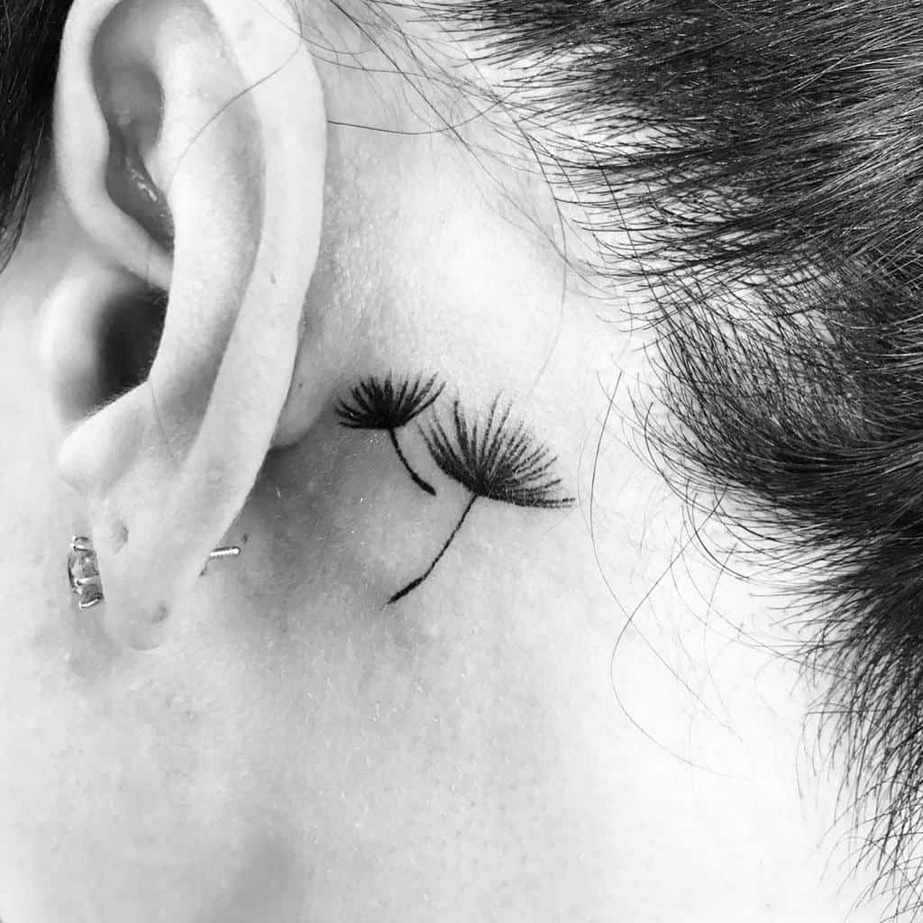 Tatouage des petites oreilles pour les femmes Neghyarttatou