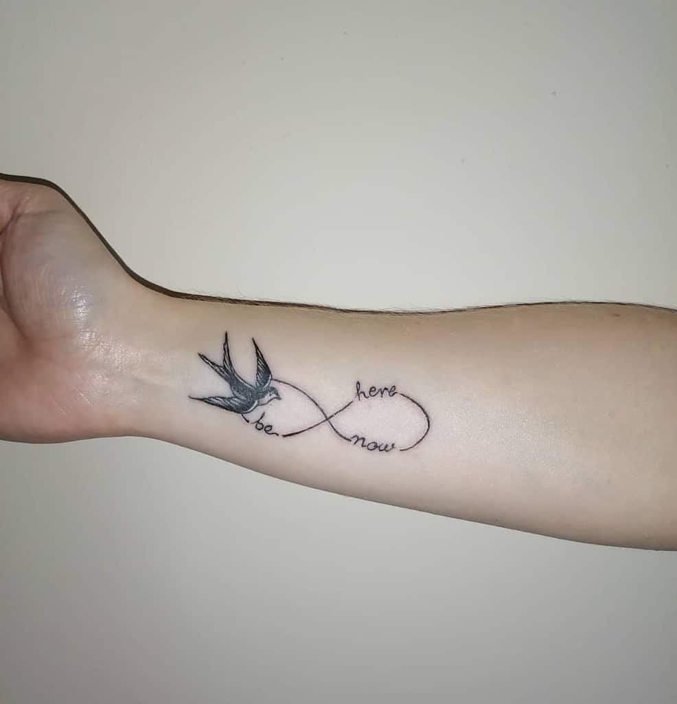 Petit tatouage d'avant-bras pour les femmes Prisoninksam
