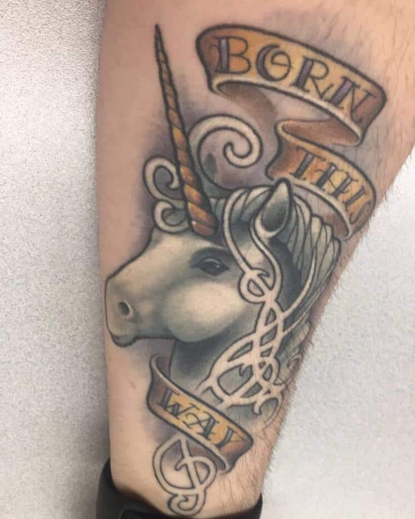 La licorne née ainsi tatoue son tylerrrrrrrrrrrrrr