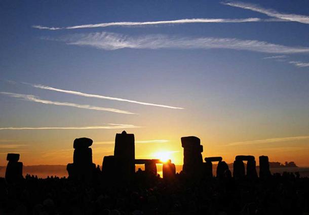 Lever de soleil du Solstice d'été sur Stonehenge 