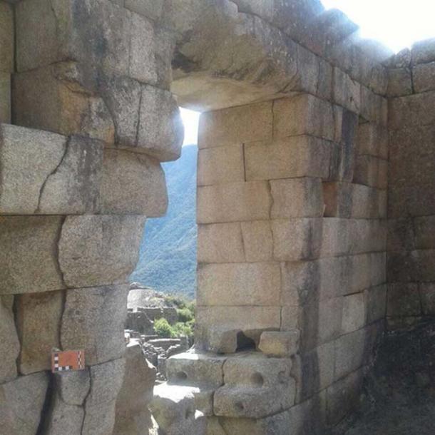 Séparation des roches à Machu Picchu due à un tremblement de terre d'une magnitude d'au moins 6,5, enregistré vers 1450 après J.-C. (Andina)