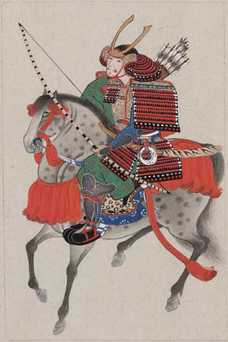 Samouraï à cheval, portant une armure et un casque à cornes, portant un arc et des flèches. (Domaine public)