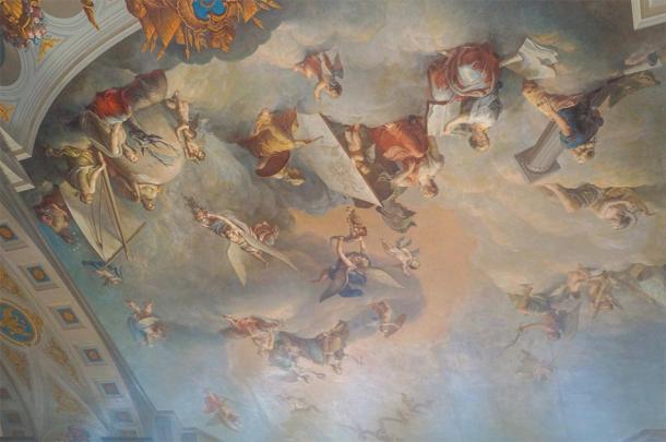 Peintures au plafond d'une des salles du Palais de Catherine la Grande à Pushkino à Saint-Pétersbourg (julietta24 / Adobe Stock)