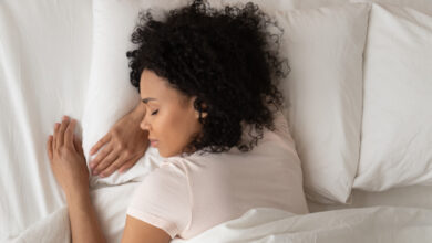 7 étapes pour dormir suffisamment pendant la crise du coronavirus et au-delà