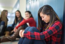 8 raisons pour lesquelles les adolescents intimident les autres