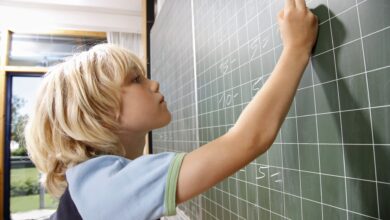 Aider un enfant qui souffre d'angoisse mathématique