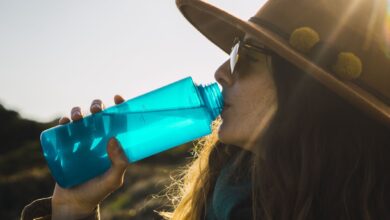 Boire trop d'eau peut-il entraîner de faibles niveaux de hCG ?