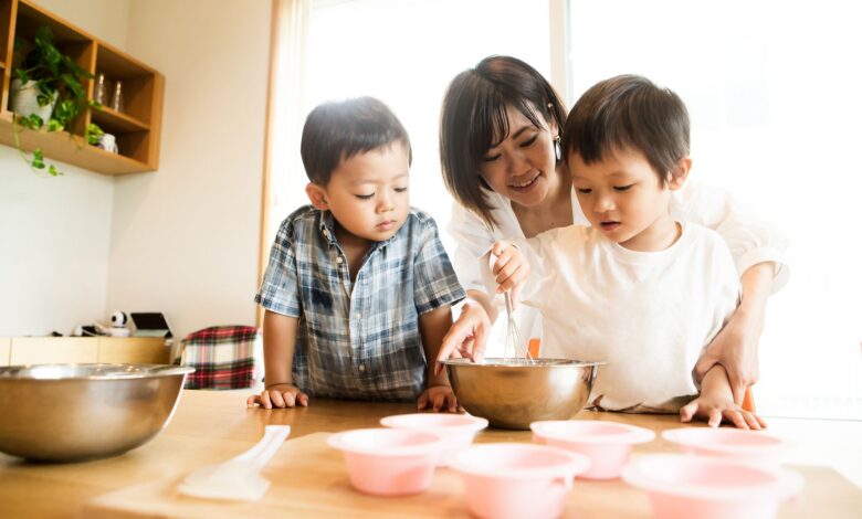 Comment créer des rôles pour les enfants tout en cuisinant ensemble