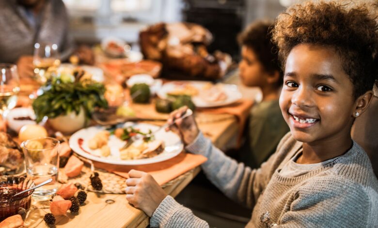 Comment faire en sorte que l'heure des repas soit importante dans votre famille