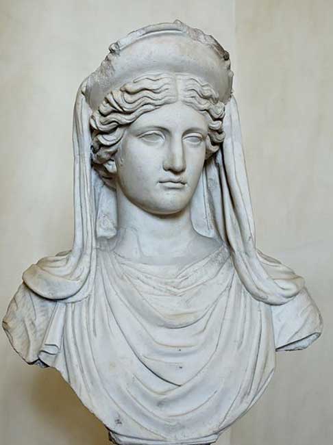 Demeter. Marbre, copie romaine d'après un original grec du 4e siècle avant J.-C.