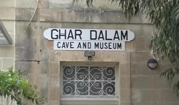 L'entrée de la grotte et du musée de Ghar Dalam à Malte. (Fourni par l'auteur)