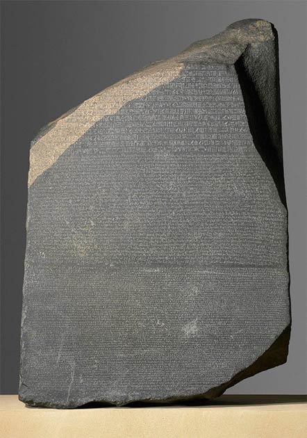 La pierre de Rosette. (Administrateurs du British Museum/CC BY NC SA 4.0)
