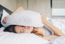Le lien entre vos habitudes de sommeil et le COVID-19