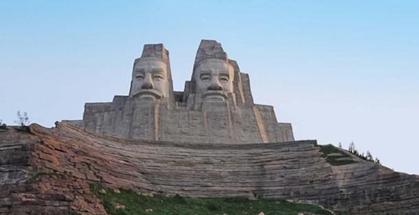 Figures de pierre des empereurs Yandi et Huangdi, région panoramique du fleuve Jaune, Zhengzhou, Chine. 