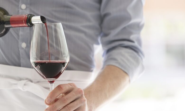 Les flavonoïdes du vin rouge vous aident-ils à vivre plus longtemps ?