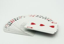 Quelles sont les caractéristiques d'un jeu de cartes standard ?