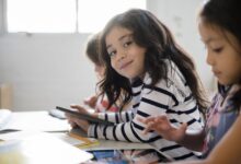 Stratégies pour améliorer le comportement de votre enfant à l'école