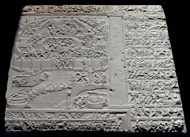 Tabula Iliaca : relief avec illustrations tirées des poèmes homériques et du cycle épique, premier siècle avant J.-C.
