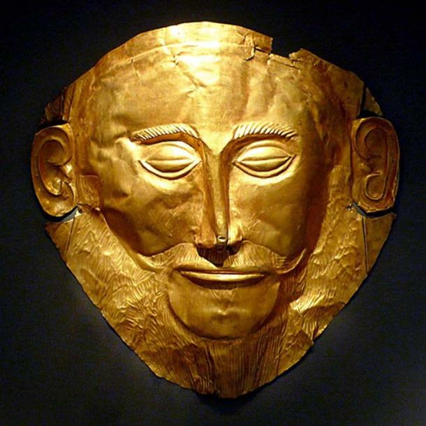 Le Masque d'Agamemnon est un artefact découvert à Mycènes en 1876 par Heinrich Schliemann. Il a été baptisé 