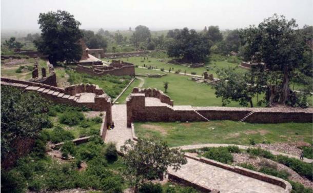Les vastes terrains du Fort de Bhangarh. Source : BigStockPhoto