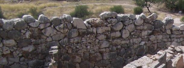 Un tronçon typique de la muraille cyclopéenne à Mycènes. (Dorieo / CC BY-SA 3.0)