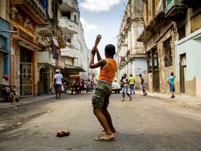 32 Le base-ball dans les rues - La Havane Cuba