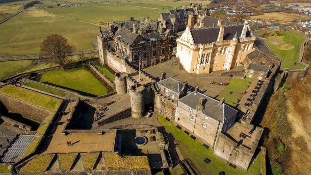 Image aérienne du château de Stirling, dans le centre de l'Écosse. (TreasureGalore /Adobe Stock)